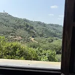 Lägenhet Host4u - Cozy Warm House With Beautiful View On The Olives Valley *